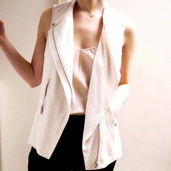 White Babaton Vest - Picture 1 of 6